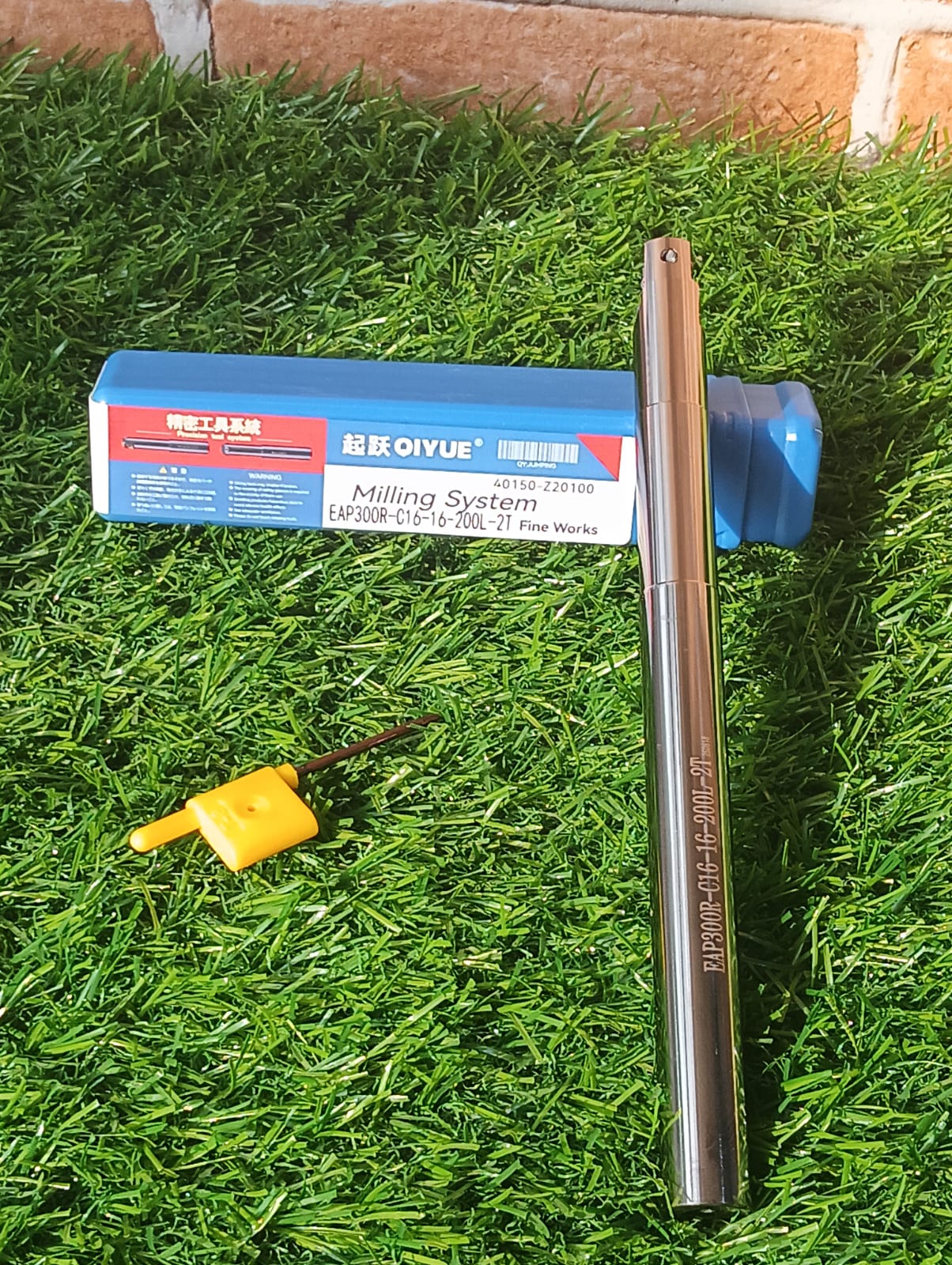 EAP300R-C16-D16-200L-2T = (APMT1135)
