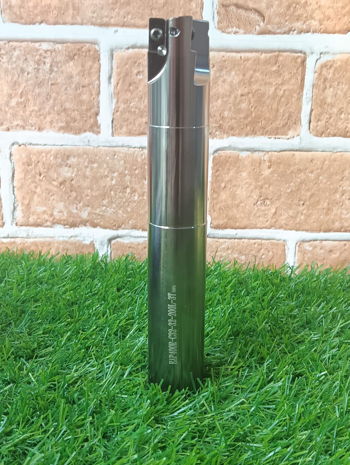 EAP400R-C32-D32-200L-3T = (APMT1604)