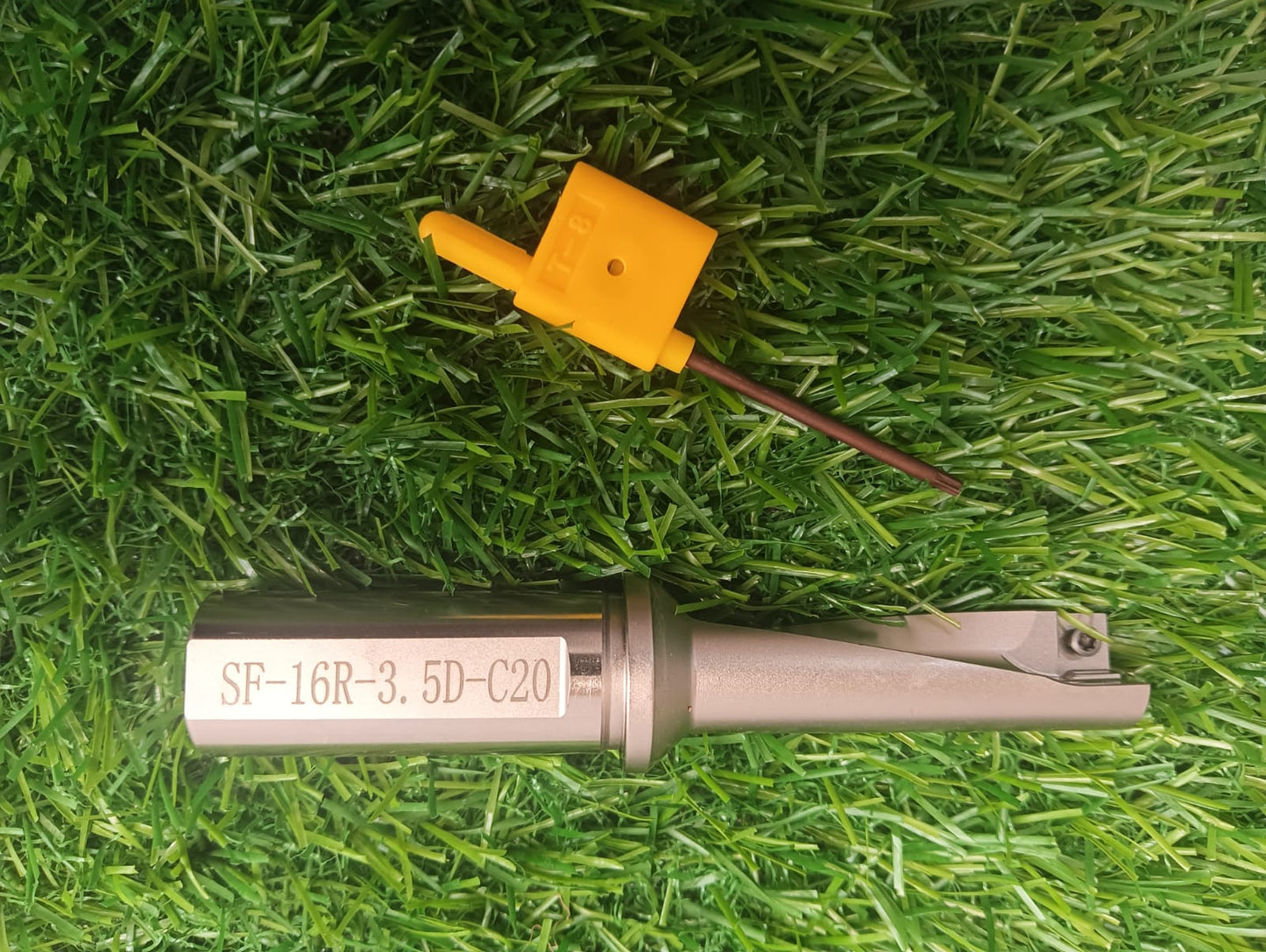 SF-16R-3.5D-C20 = (XCMT080304)